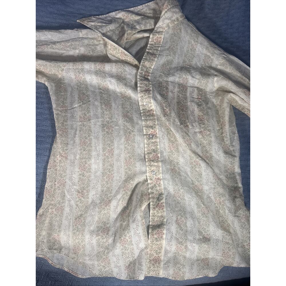 Men’s vintage early 2000s floral print shirt